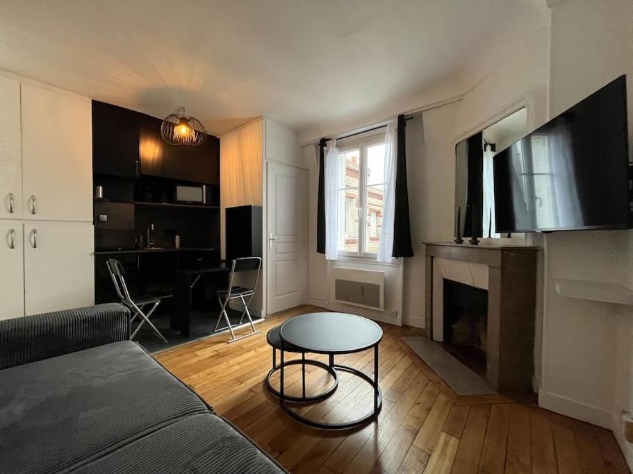 Central Typical Parisian Studio Eksteriør bilde